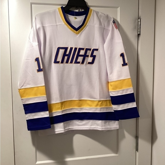 NWOT #16 Chiefs Hanson Size L Sports Jersey - Picture 1 of 3